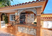 Chalet independiente con terreno en venta en la España, Benicarló, ref: TR404481 foto