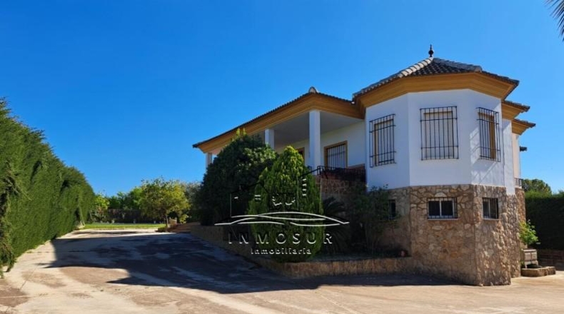 Córdoba - Lucena - 1940m2