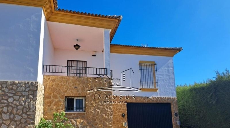 Córdoba - Lucena - 1940m2