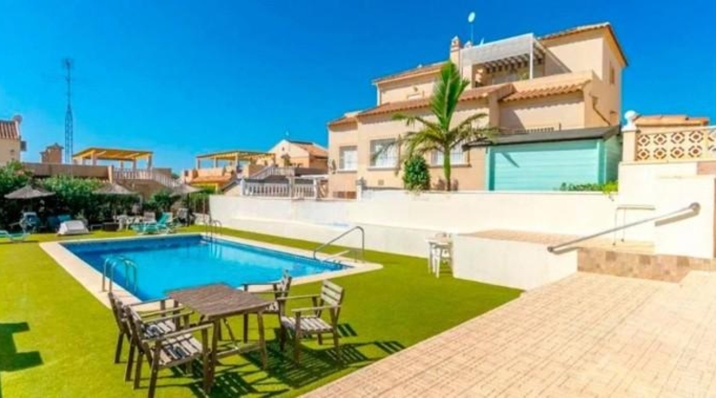 Alicante - San Miguel de Salinas - 220m2