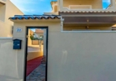 Chalet independiente con terreno en venta en la España, San Miguel de Salinas, ref: TR407988 foto