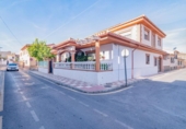 Chalet independiente con terreno en venta en la España, Cúllar Vega, ref: TR389508 foto