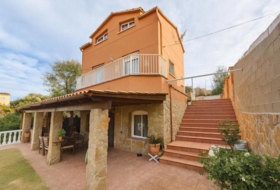 Piera 550&nbsp;m²