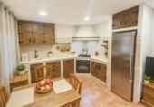 Chalet independiente con terreno en venta en la España, Piera, ref: TR362305 foto