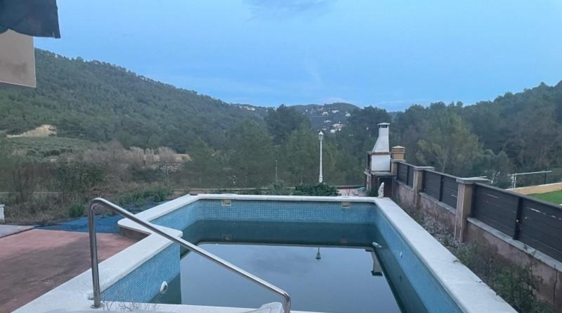 Barcelona - Canyelles - 427m2