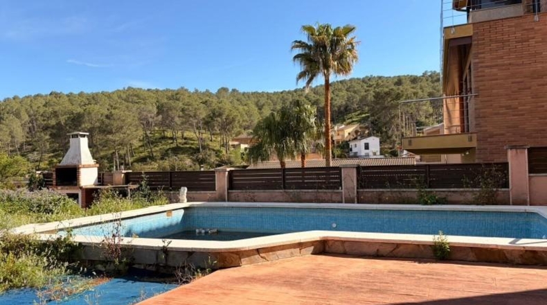 Barcelona - Canyelles - 427m2