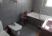 Отдельно стоящий дом с участком на продажу в городе Ла-Побла-де-Вальбона Фото