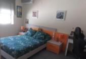 Отдельно стоящий дом с участком на продажу в городе Ла-Побла-де-Вальбона Фото