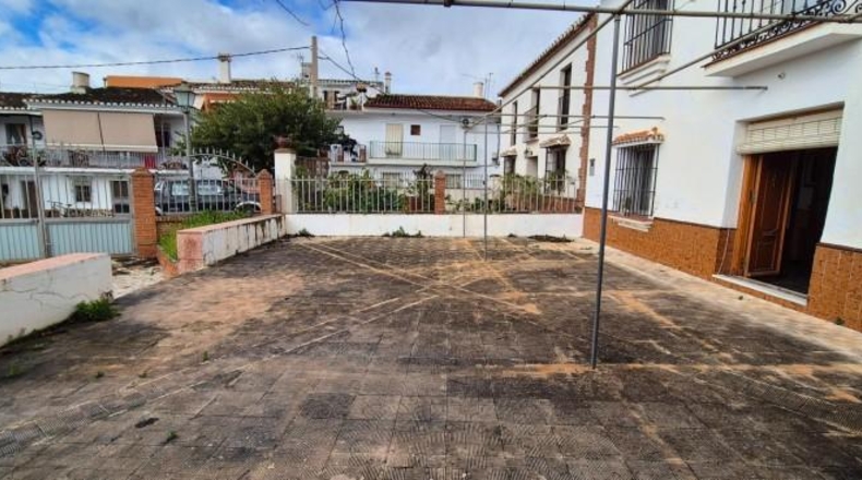 Malaga - Alcaucín - 390m2