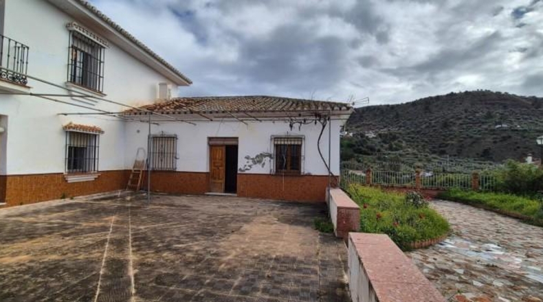 Malaga - Alcaucín - 390m2