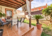Chalet independiente con terreno en venta en la España, Espartinas, ref: TR412158 foto