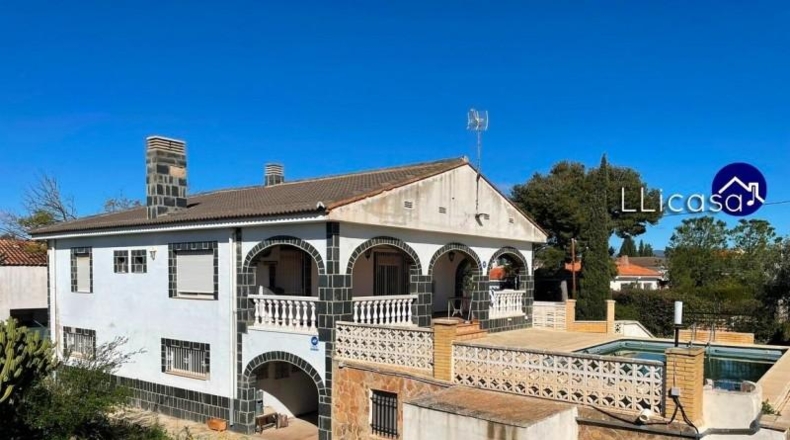 València - Puebla de Vallbona - 1707m2