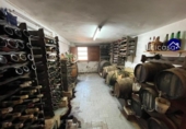 Отдельно стоящий дом с участком на продажу в городе Ла-Побла-де-Вальбона Фото