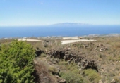 Chalet independiente con terreno en venta en la España, Adeje, ref: TR308742 foto