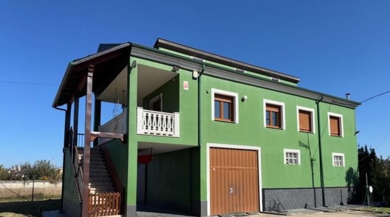 Leon - Ponferrada - 8000m2