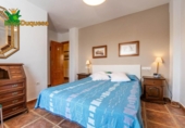 Chalet independiente con terreno en venta en la España, La Zubia, ref: TR248717 foto