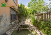 Chalet independiente con terreno en venta en la España, La Zubia, ref: TR248717 foto