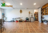 Chalet independiente con terreno en venta en la España, La Zubia, ref: TR248717 foto