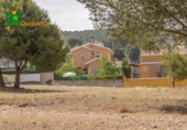 Chalet independiente con terreno en venta en la España, La Zubia, ref: TR248717 foto