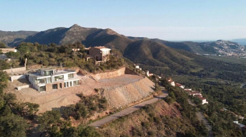 Gerona - Roses - 1583m2