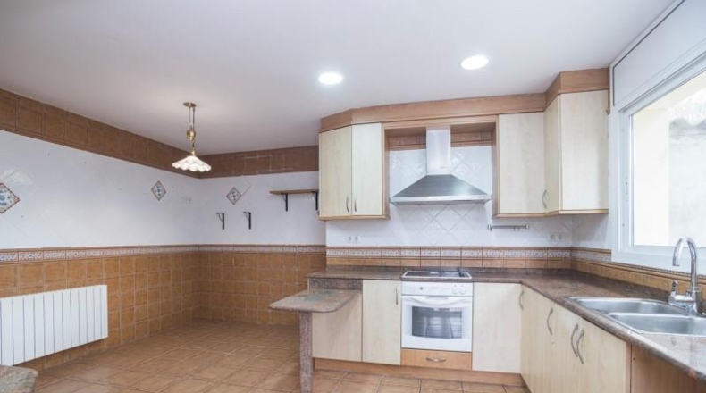 Barcelona - Corbera de Llobregat - 478m2