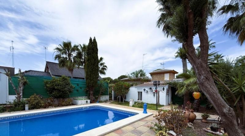 Huelva - Hinojos - 1481m2