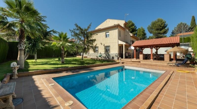 Granada - Villa de Otura - 872m2