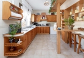 Отдельно стоящий дом с участком на продажу в городе Villa de Otura Фото