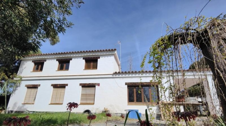 Barcelona - Roda de Ter - 1460m2