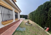Chalet independiente con terreno en venta en la España, Palomares del Río, ref: TR370250 foto
