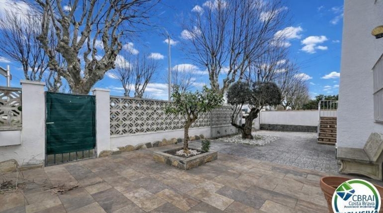 Жирона - Empuriabrava - 195m2