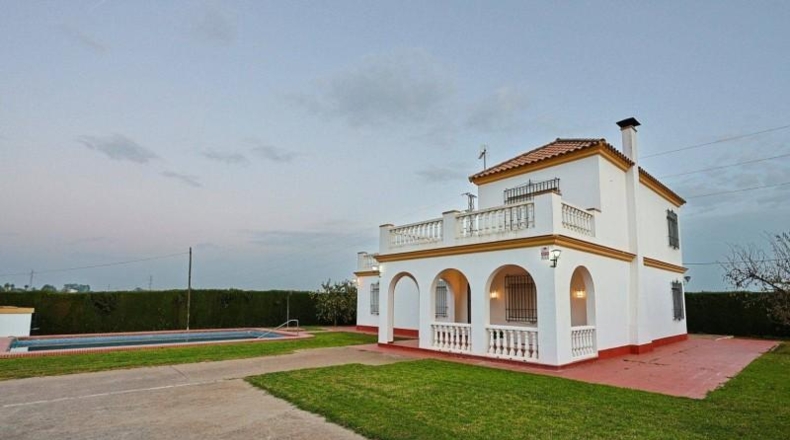 Sevilla - Sanlúcar la Mayor - 5000m2