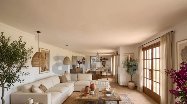Жирона - Lloret de Mar - 1034m2