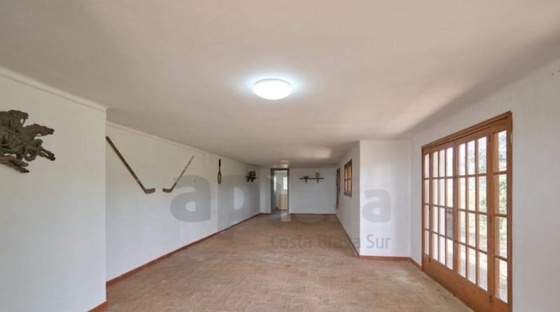 Жирона - Lloret de Mar - 1034m2
