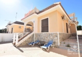 Chalet independiente con terreno en venta en la España, Rojales, ref: TR400116 foto