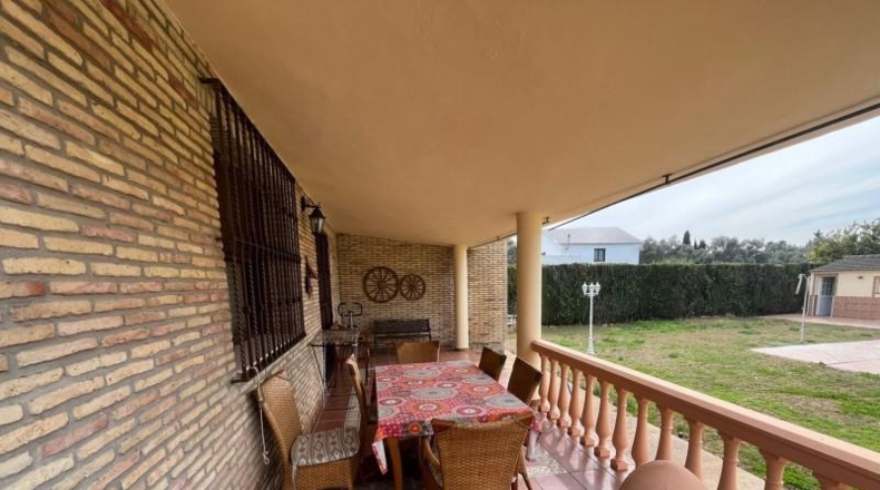 Sevilla - Dos Hermanas - 2444m2