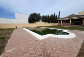 Dos Hermanas 2444&nbsp;m²