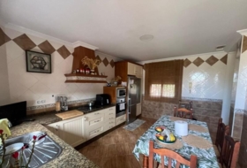 Dos Hermanas 2444&nbsp;m²