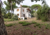 Chalet independiente con terreno en venta en la España, Sant Cebrià de Vallalta, ref: TR412416 foto