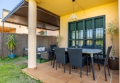 Chalet independiente con terreno en venta en la España, Palomares del Río, ref: TR391601 foto