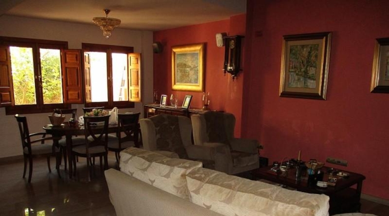 Alicante - San Vicente del Raspeig - 440m2