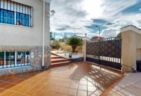 Montserrat 695&nbsp;m²