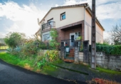 Отдельно стоящий дом с участком на продажу в городе Barrantes Фото
