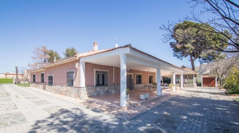Alicante - Redován - 495m2
