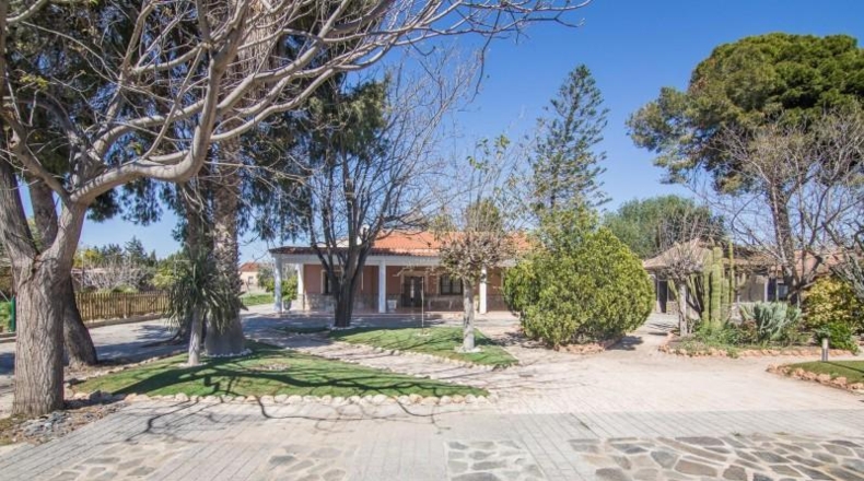 Alicante - Redován - 495m2