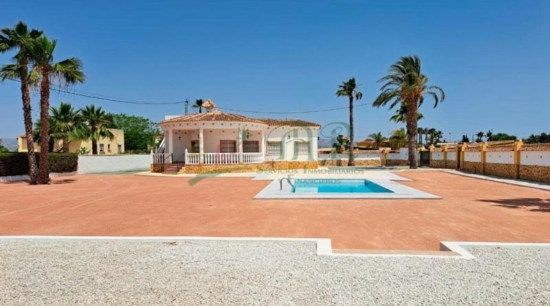 Alicante - Catral - 2048m2