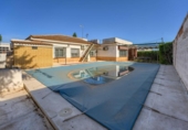 Chalet independiente con terreno en venta en la España, Palomares del Río, ref: TR405295 foto