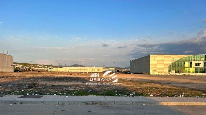 Córdoba - Lucena - 1942m2
