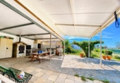 Chalet independiente con terreno en venta en la España, Albacete, ref: TR406535 foto