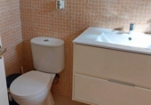 Отдельно стоящий дом с участком на продажу в городе Алаурин-де-ла-Торре Фото